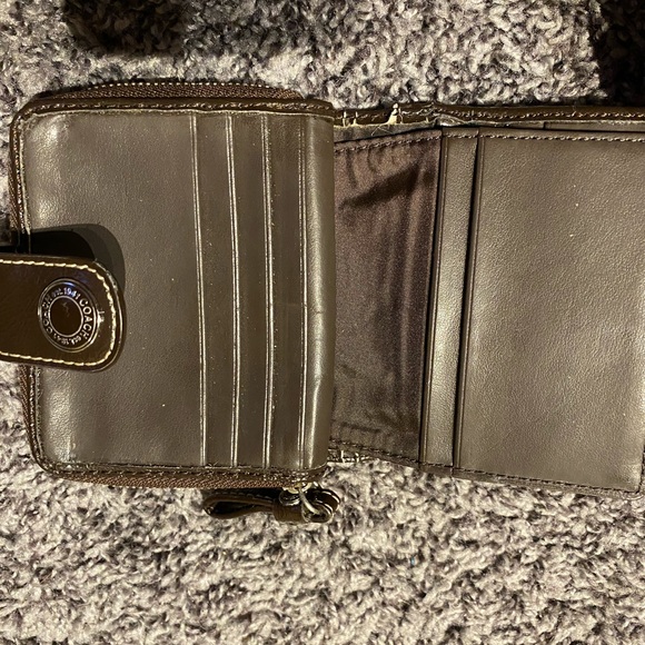 Coach Wallet - Picture 4 of 8